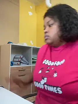 Curveysinaa online show from February 21, 8:07 am