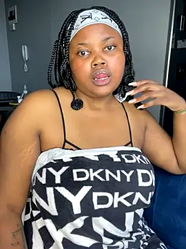 Curveysinaa online show from December 18, 10:54 am