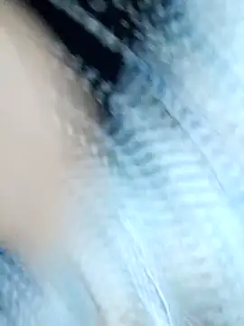 Snapshot of she2 chatting on April 10, 11:20 pm she2 online show from April 10, 11:20 pm