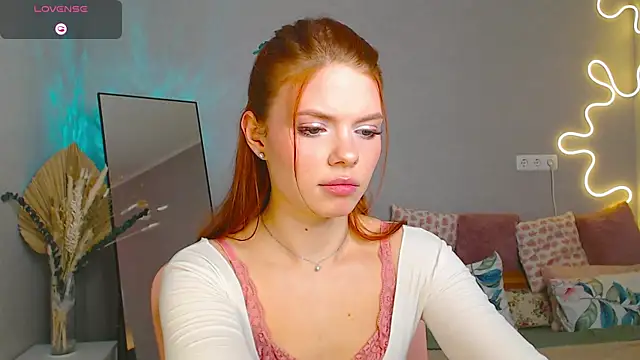 Red  Candy online show from March 8, 8:55 am