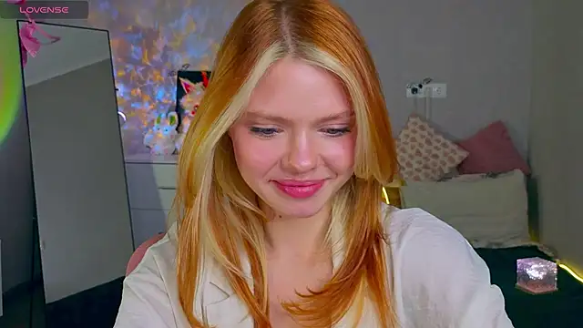 Red  Candy online show from November 26, 12:17 pm