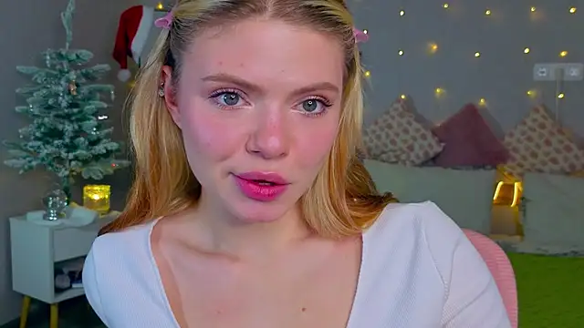 Red  Candy online show from January 7, 12:07 pm