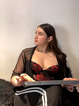 Snapshot of kamel-ayesha chatting on October 21, 5:35 pm kamel-ayesha online show from October 21, 5:35 pm