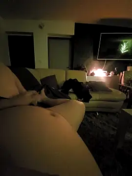 Snapshot of Macanxxx chatting on December 21, 3:47 am Macanxxx online show from December 21, 3:47 am