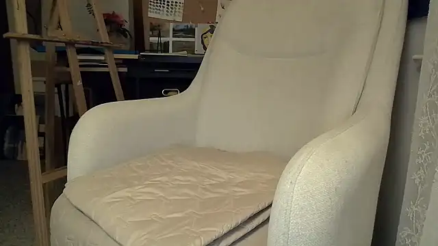 naughtyonbicycle online show from April 2, 1:47 am