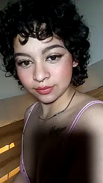 Bitsy Messy online show from December 15, 5:23 am