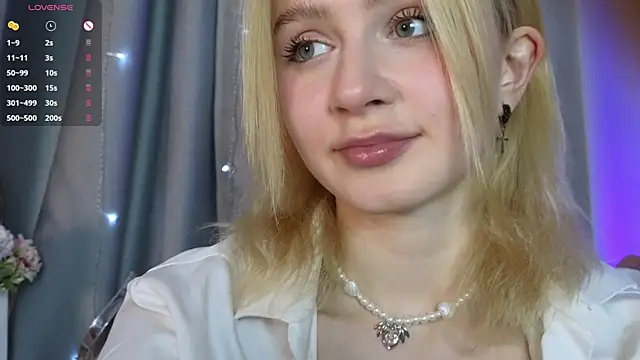 Snapshot of jenny_bunny_ chatting on February 7, 7:29 am jenny bunny online show from February 7, 7:29 am