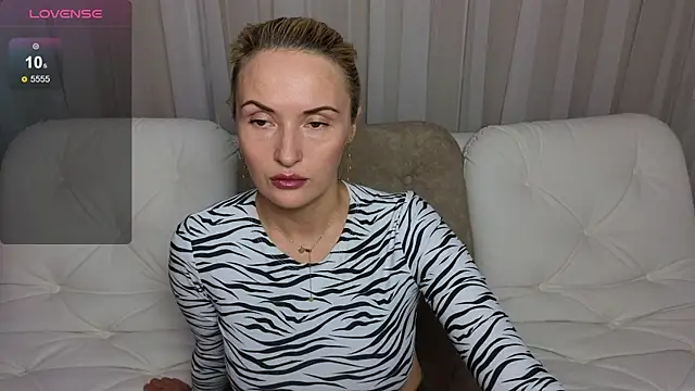 AlisssaRose online show from December 5, 4:12 pm