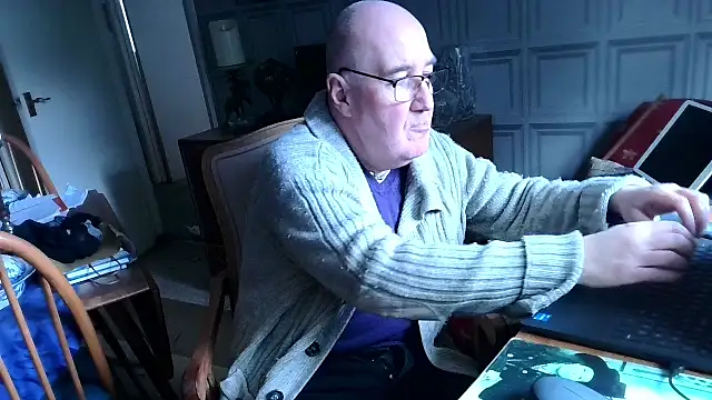 Adamdaddybear online show from February 19, 12:22 pm