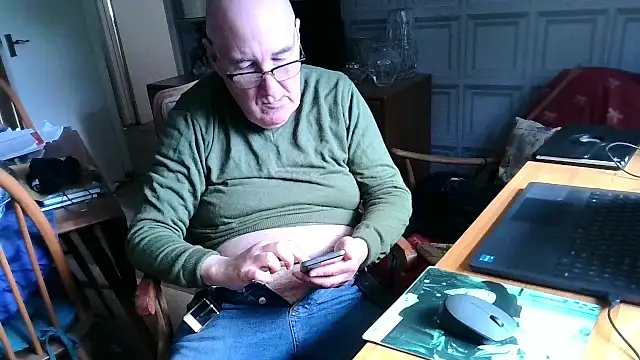 Adamdaddybear online show from February 22, 1:46 pm