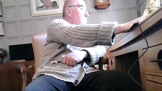 Adamdaddybear online show from March 1, 1:40 pm