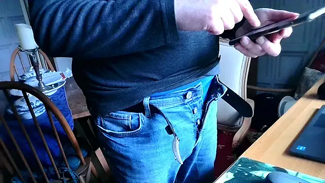 Adamdaddybear online show from March 7, 2:34 pm