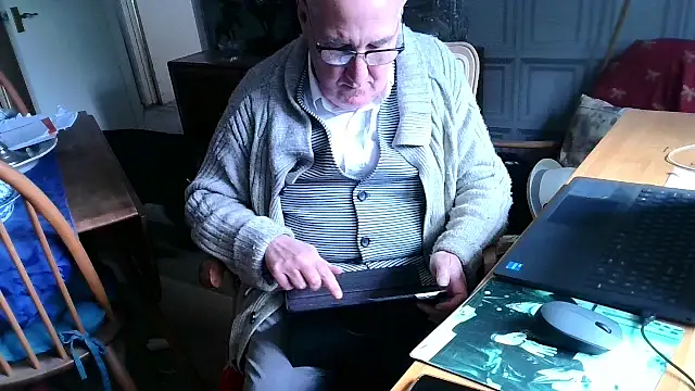 Adamdaddybear online show from March 13, 2:12 pm