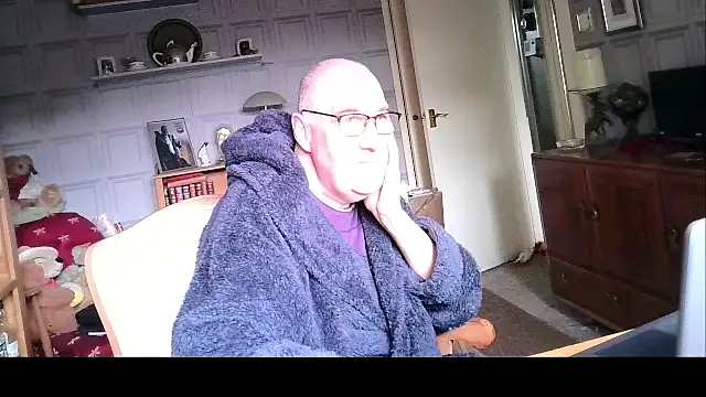 Adamdaddybear online show from March 21, 9:01 am