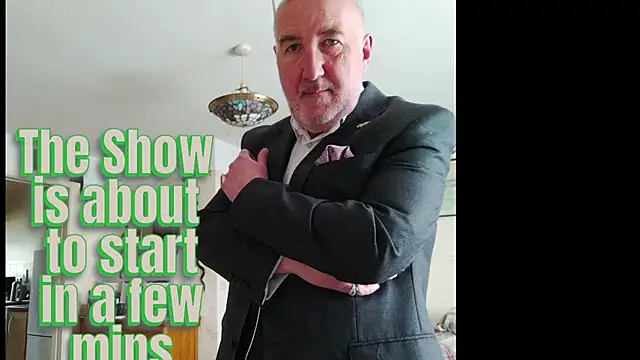 Adamdaddybear online show from October 31, 7:09 am