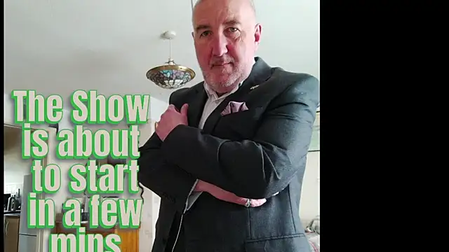 Adamdaddybear online show from November 1, 8:16 am