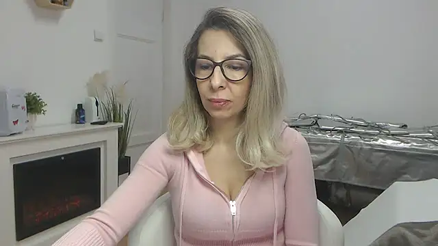 SukyGirl online show from February 27, 6:50 am