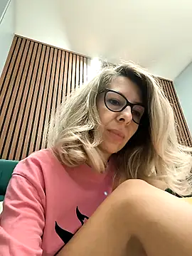 SukyGirl online show from March 3, 6:04 am