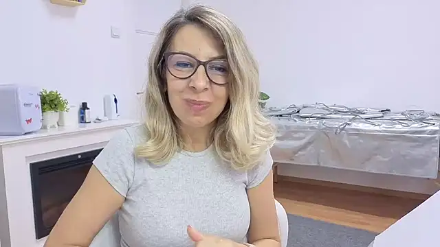 SukyGirl online show from March 13, 8:48 am