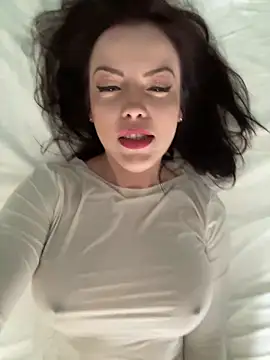 Snapshot of AylaRed chatting on March 17, 1:08 pm AylaRed online show from March 17, 1:08 pm