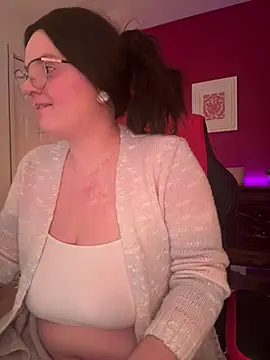 Sweetleeahxx online show from January 4, 1:31 am