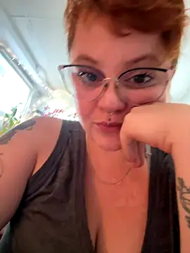 Sweetleeahxx online show from September 24, 12:41 pm