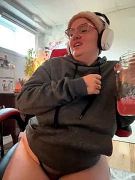 Sweetleeahxx online show from October 16, 1:23 pm