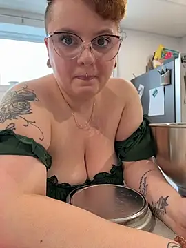 Sweetleeahxx online show from April 13, 1:49 pm