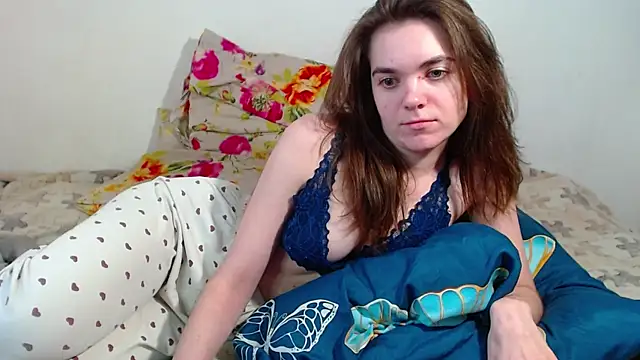 Snapshot of SallyMkn chatting on May 3, 4:02 pm SallyMkn online show from May 3, 4:02 pm