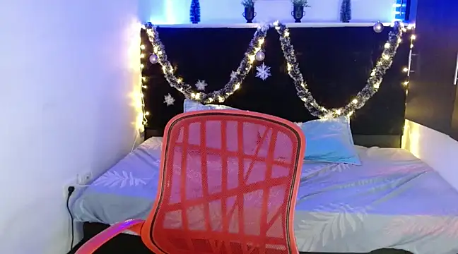 Snapshot of Miapeyton chatting on December 11, 5:48 pm Miapeyton online show from December 11, 5:48 pm