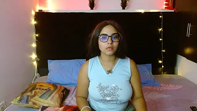 Snapshot of Miapeyton chatting on January 28, 11:49 am Miapeyton online show from January 28, 11:49 am