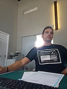 Snapshot of Lucas___81 chatting on October 18, 9:32 am Lucas 81 online show from October 18, 9:32 am