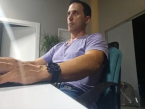 Snapshot of Lucas___81 chatting on October 30, 7:25 pm Lucas 81 online show from October 30, 7:25 pm