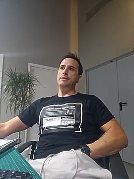 Snapshot of Lucas___81 chatting on November 13, 7:24 pm Lucas 81 online show from November 13, 7:24 pm