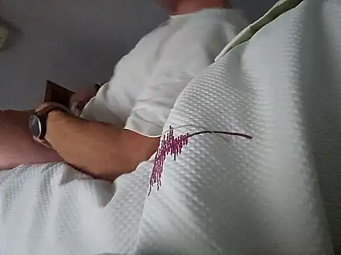 Snapshot of Lucas___81 chatting on November 17, 1:28 pm Lucas 81 online show from November 17, 1:28 pm