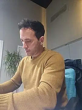 Snapshot of Lucas___81 chatting on January 8, 8:00 pm Lucas 81 online show from January 8, 8:00 pm