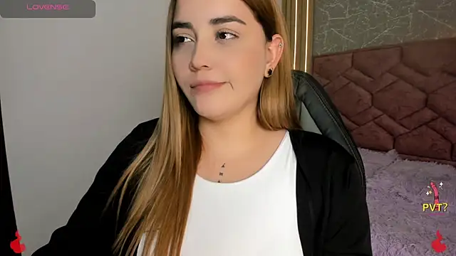 Snapshot of Lucia_star__ chatting on December 10, 10:26 pm Lucia star   online show from December 10, 10:26 pm