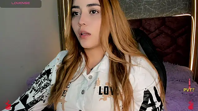 Snapshot of Lucia_star__ chatting on December 19, 7:18 pm Lucia star   online show from December 19, 7:18 pm