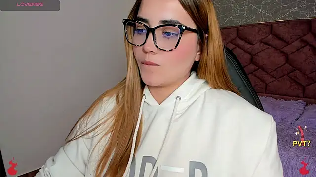 Snapshot of Lucia_star__ chatting on January 21, 6:23 pm Lucia star   online show from January 21, 6:23 pm