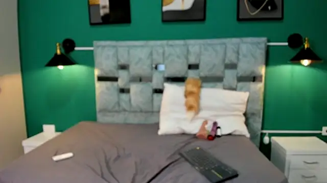 Snapshot of MAVIE_IVANOVA chatting on January 12, 12:32 pm MAVIE IVANOVA online show from January 12, 12:32 pm