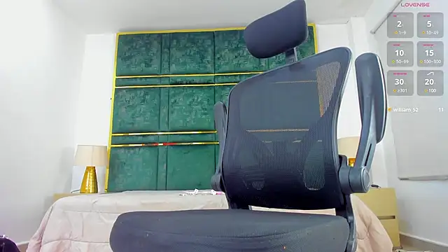 Latrellx7 online show from January 25, 2:47 pm