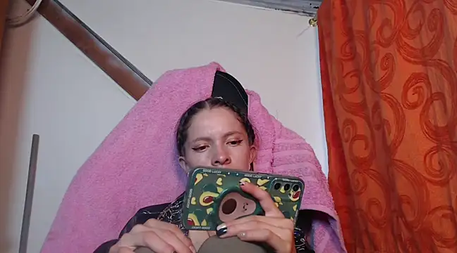 sweetdam12 online show from January 28, 8:15 pm