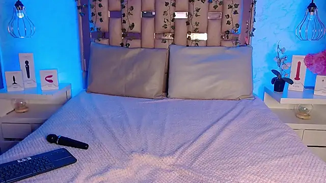 GigiVolkova online show from March 12, 8:31 pm