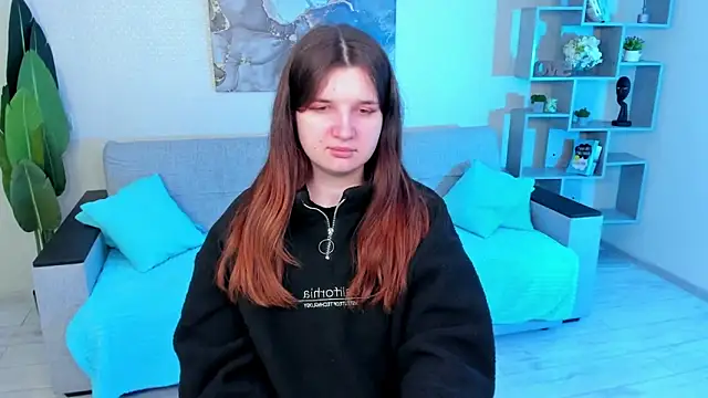 Snapshot of BonneyLove chatting on March 5, 5:18 pm BonneyLove online show from March 5, 5:18 pm