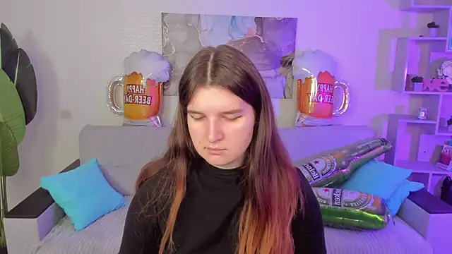 Snapshot of BonneyLove chatting on October 4, 9:35 pm BonneyLove online show from October 4, 9:35 pm