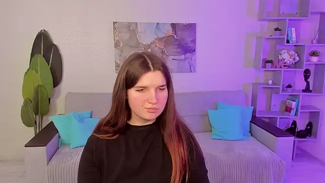 Snapshot of BonneyLove chatting on December 15, 6:34 pm BonneyLove online show from December 15, 6:34 pm