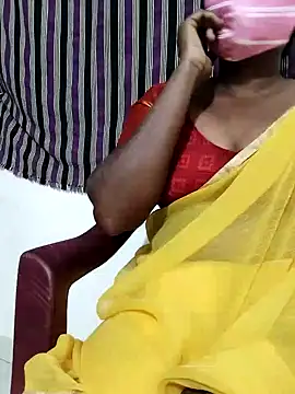 Snapshot of Indiandolly23 chatting on March 16, 4:45 pm Indiandolly23 online show from March 16, 4:45 pm