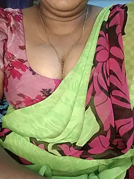 Snapshot of Indiandolly23 chatting on March 13, 11:50 am Indiandolly23 online show from March 13, 11:50 am