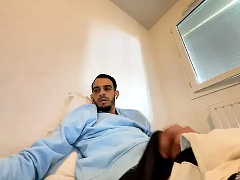 Rebeu313 online show from October 5, 11:08 am