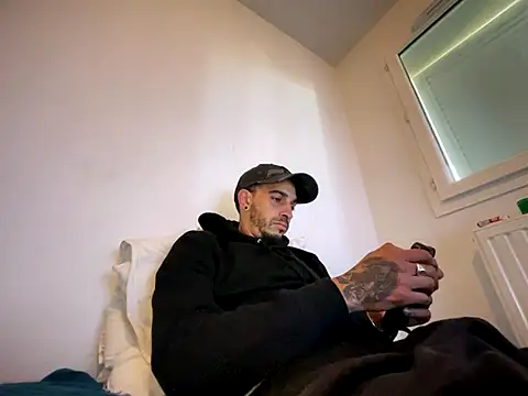 Rebeu313 online show from October 18, 11:00 am